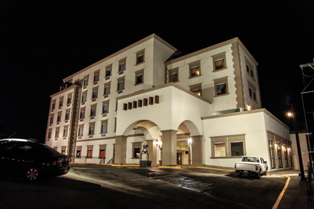 Best Western Plus La Mina Parral Bagian luar foto