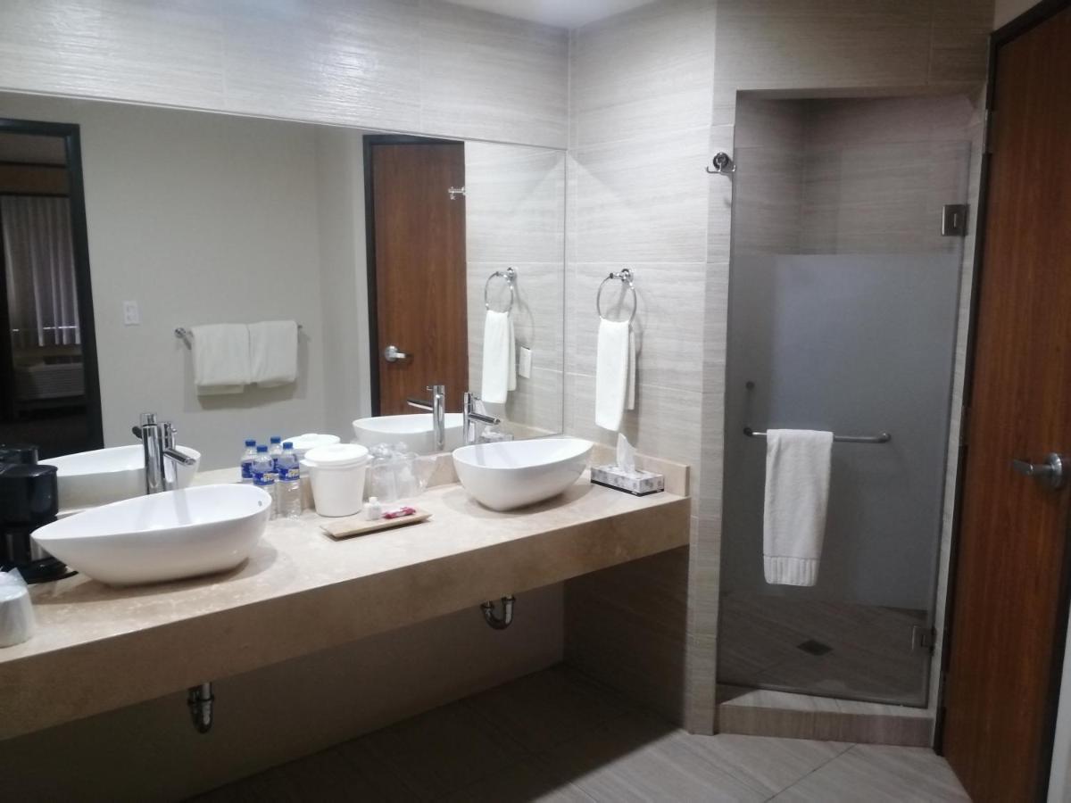 Best Western Plus La Mina Parral Bagian luar foto