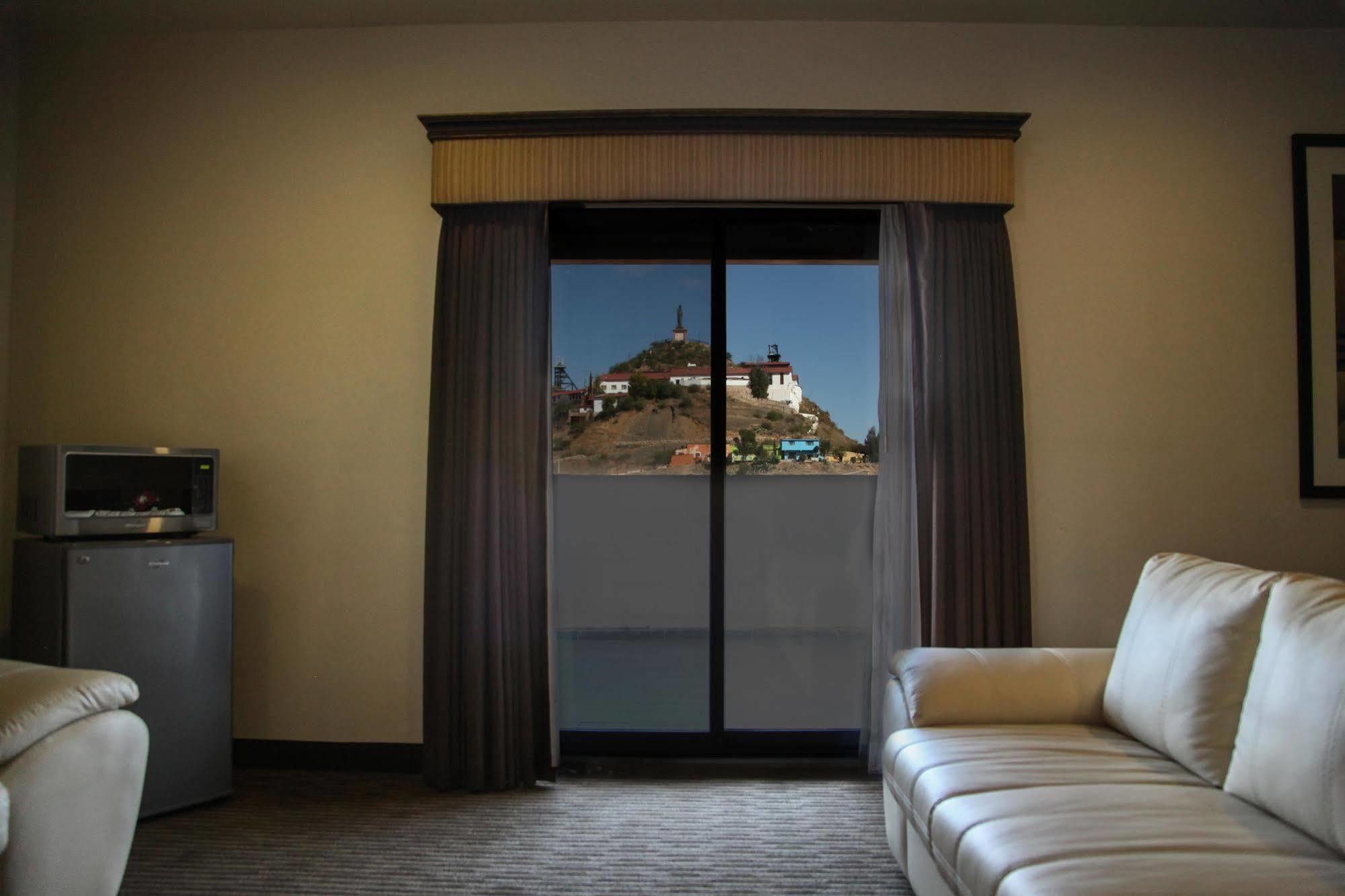 Best Western Plus La Mina Parral Ruang foto