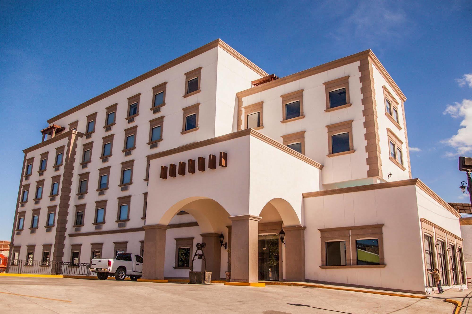 Best Western Plus La Mina Parral Bagian luar foto